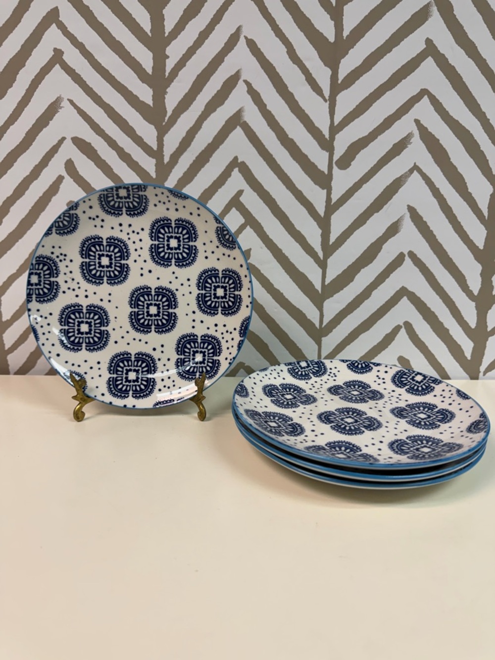 New Blue Floral Pattern Ceramic Dinner 7.5” Plates (Set of 4)